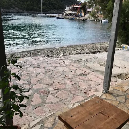 公寓 Assos Sea Front